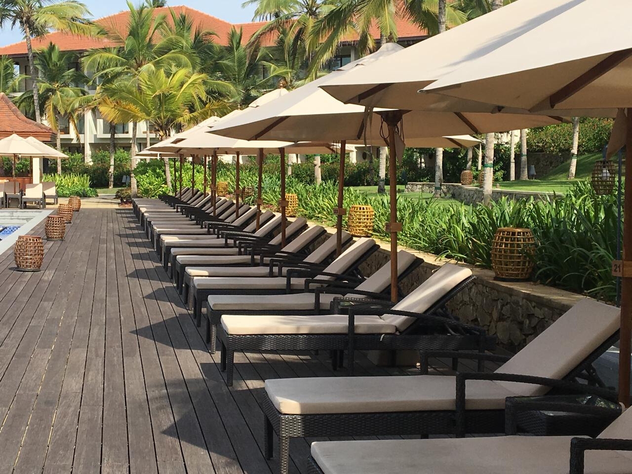 world-of-outdoor-project-sunbeds